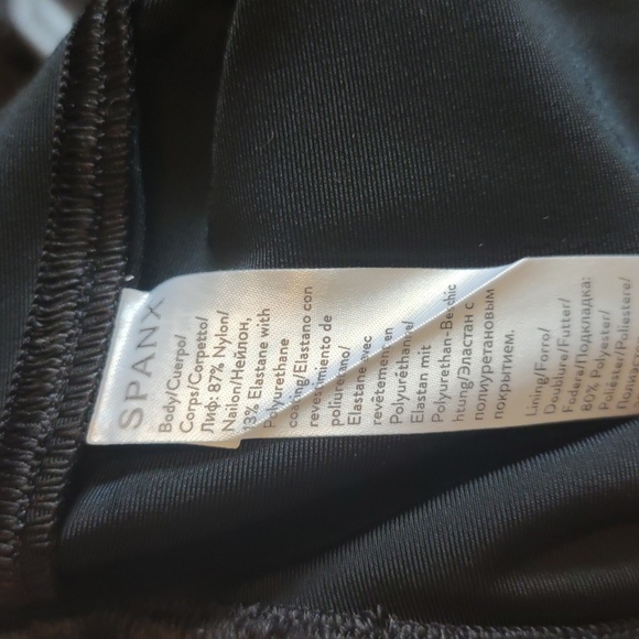 Spanx Faux Leather Quilted Moto Leggings - Picture 8 of 8